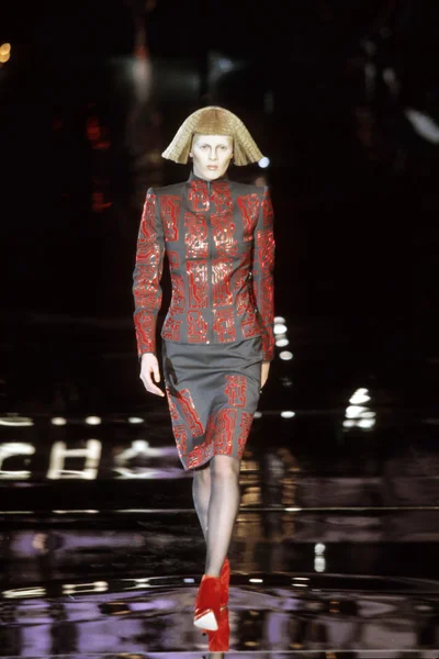 Look 43